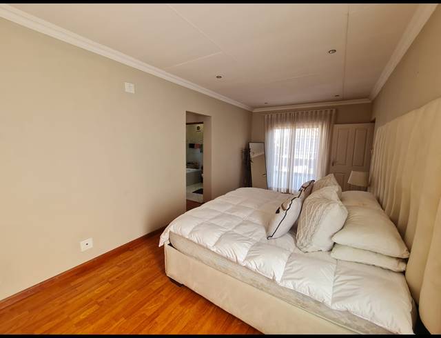 3 BEDROOM HOUSE FOR SALE IN VANDERBIJLPARK SE 8